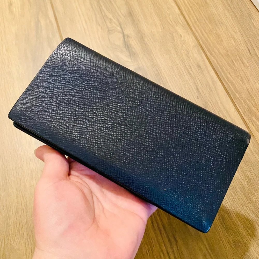 Dunhill london dark
